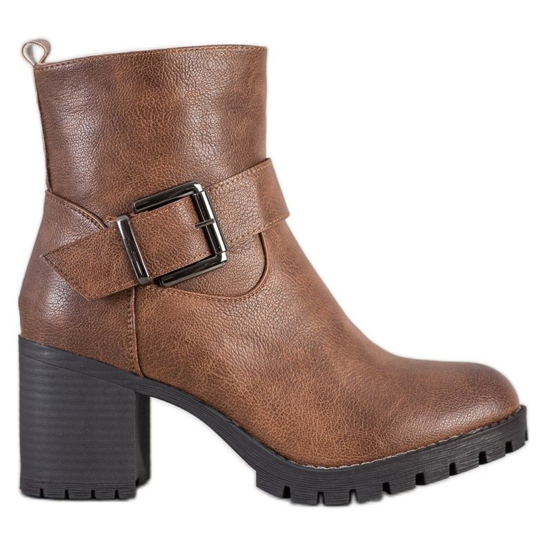 SDS Snygga arbetare på en bar brun