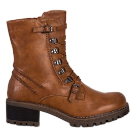 Super Mode Snörning av bruna arbetare