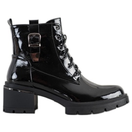 SHELOVET Lackade modearbetare svart