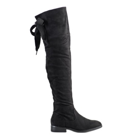 SHELOVET Svarta musketörer