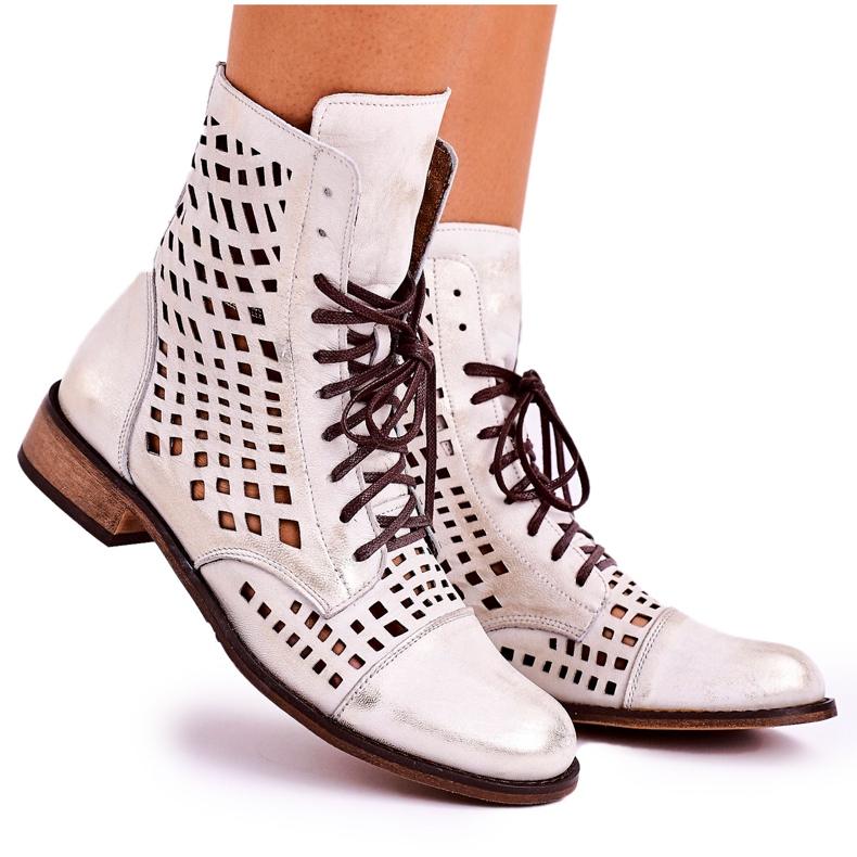 Nicole Kvinnors vita läderstövlar Abigail