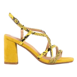 Kylie Sandals med ormtryck gul
