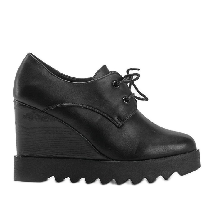 Svarta kilstövlar från Andrea