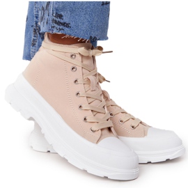 FB2 Kvinnors höga sneakers Beige Trissy på en stor sula