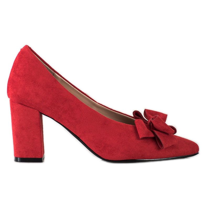 Röda pumps med en Vinceza rosett