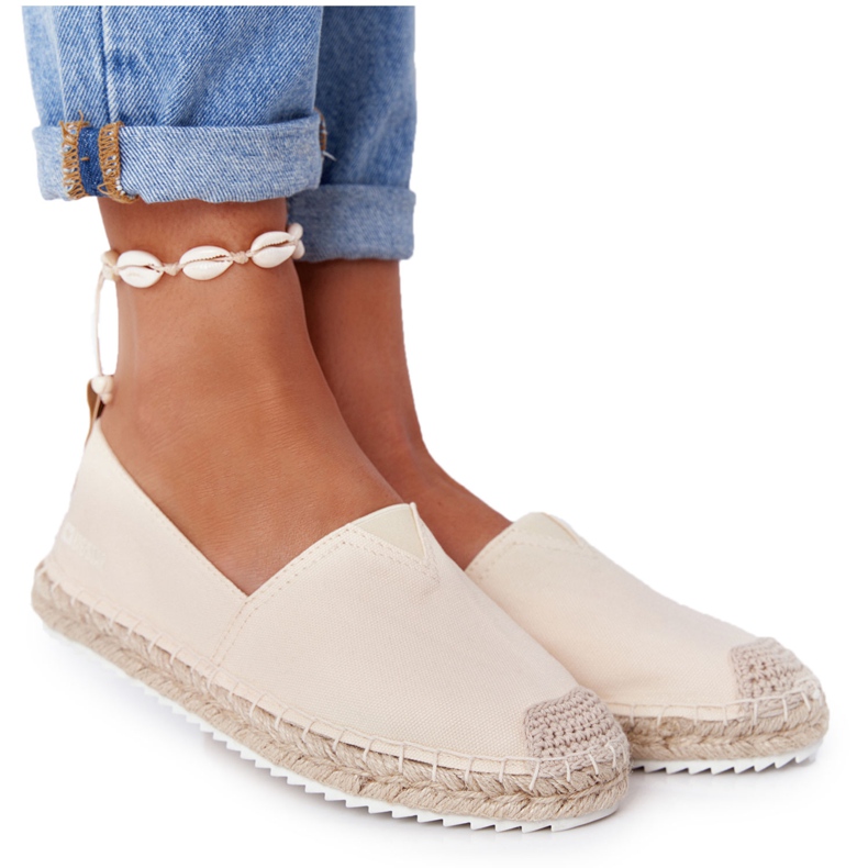 Espadrilles på en flätad sula Big Star HH274501 Beige