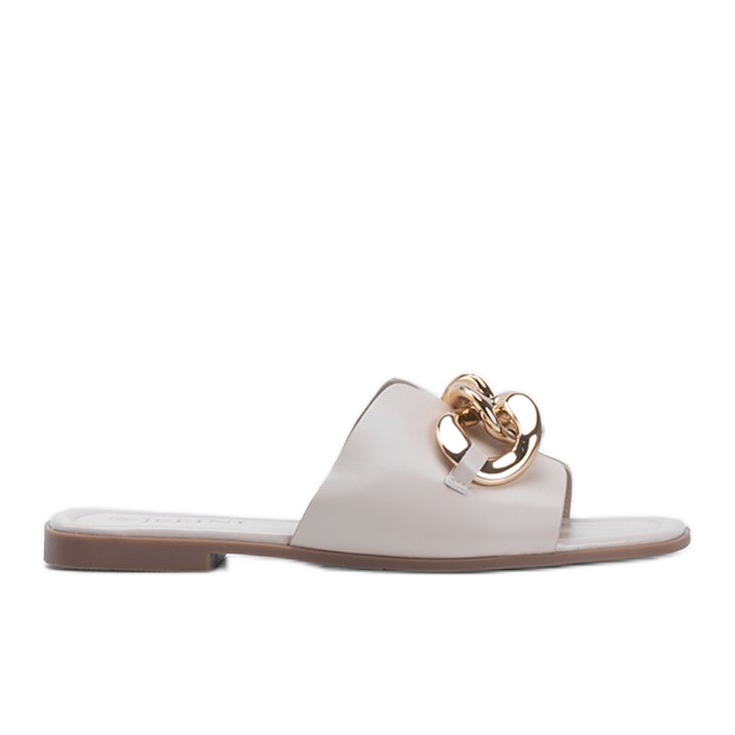 Beige tofflor med en guldkedja i guld