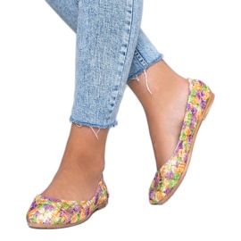 Glänsande beige ballerinor med blommor Luz violett