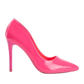 Rosa lackade Angela klackar