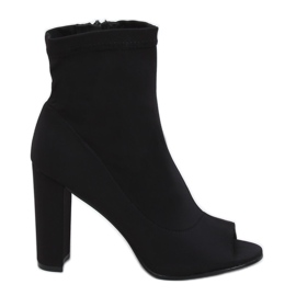 Svarta öppna tå stövlar NS031P Svart