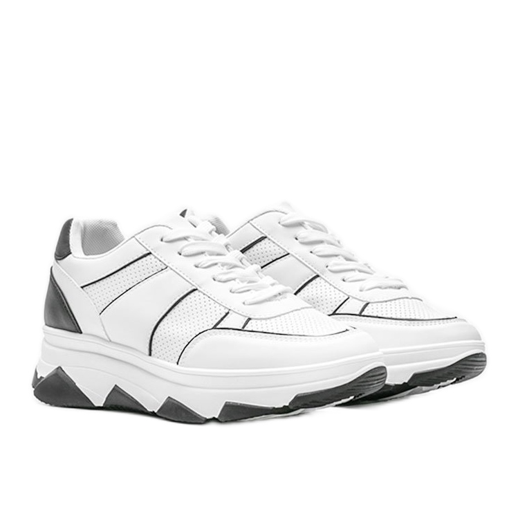 Svartvita sneakers från Julissa