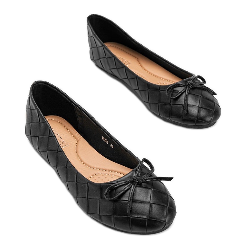 Kaiden svarta flätade ballerinor