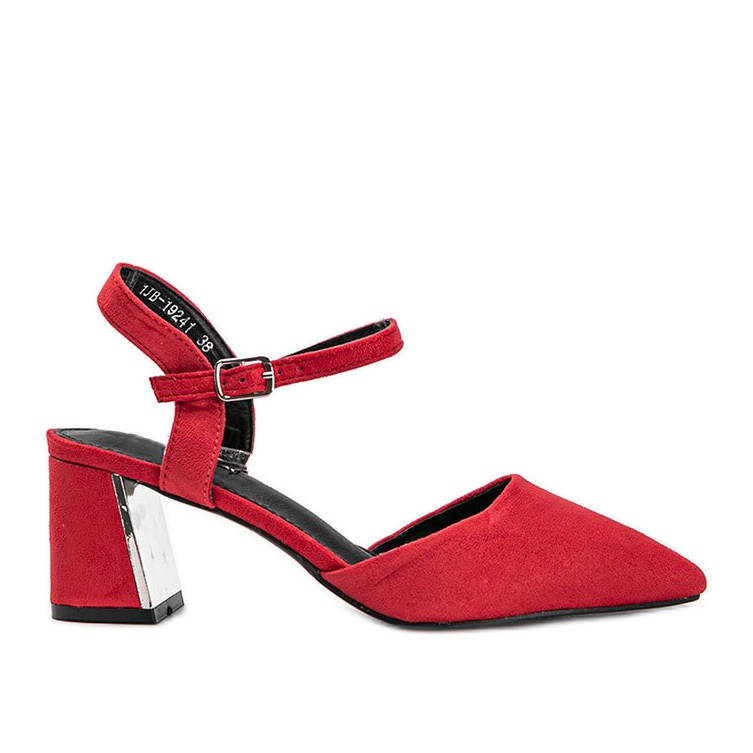 Röda eko-mockapumpar på Anita-blocket