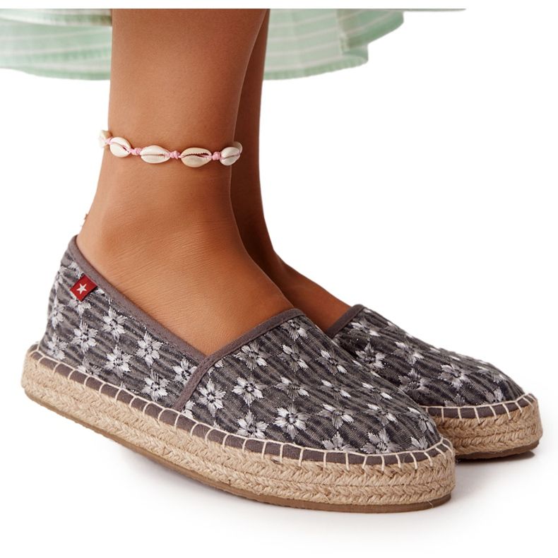 Espadrilles på en flätad plattform Big Star AA274680 grå