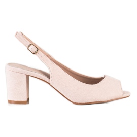 Goodin Sandaler i mocka på en bar beige