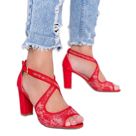 Röda spetsskor på Beth -stolpen