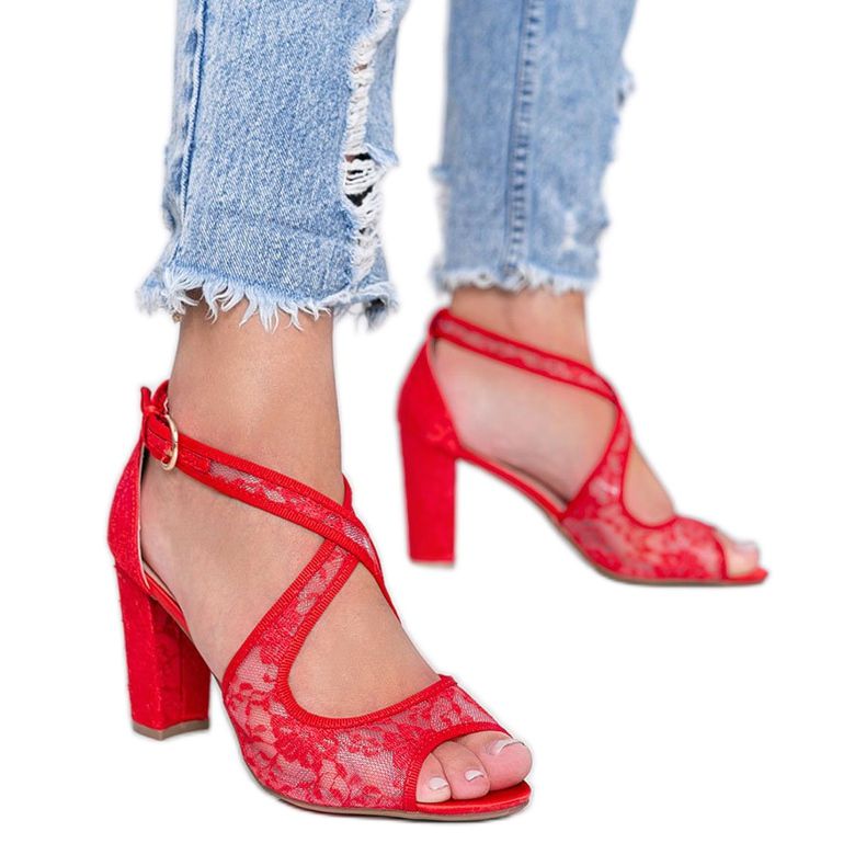 Röda spetsskor på Beth -stolpen