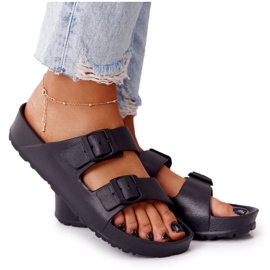 NEWS Svarta Stacy -tofflor för kvinnor