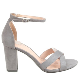 Grå högklackade sandaler NF-63P Grå