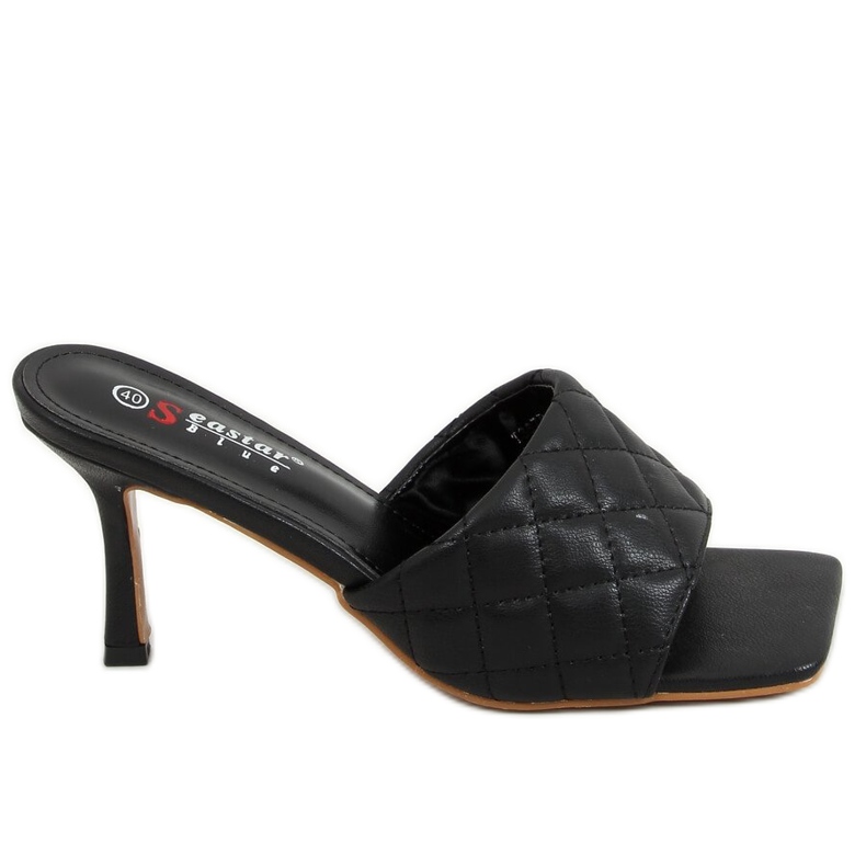 Svart T367P Svart quiltad på en nål