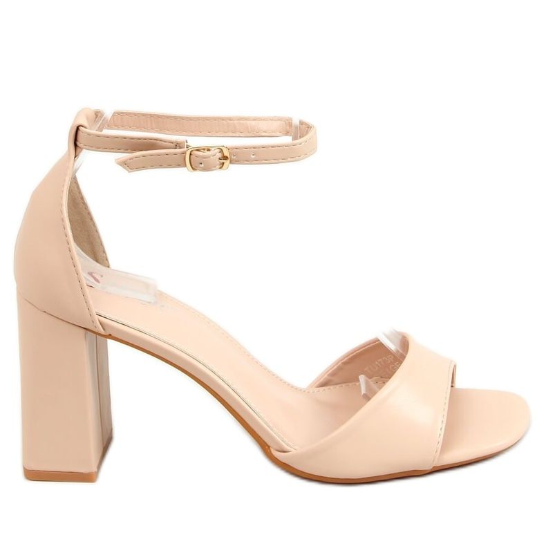 Sandaler på fyrkantiga klackar, beige TU173P-PU Beige Pu