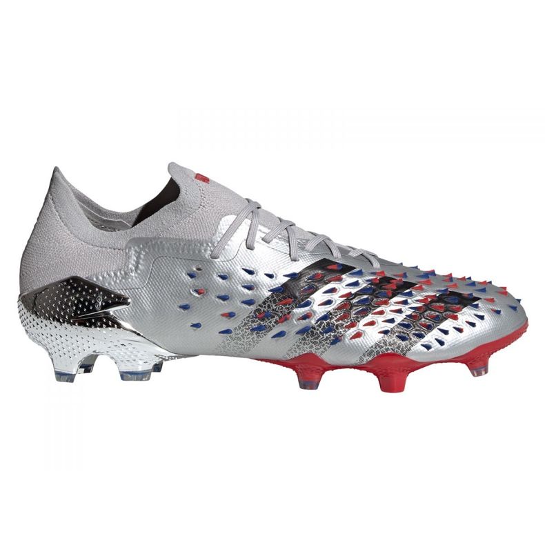 Adidas Predator Freak.1 Low Fg M FY1051 fotbollsskor grå silver-