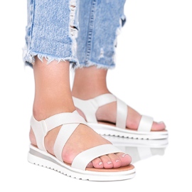 Beige sandaler med en tjock Irony sula