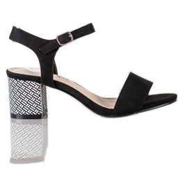 Goodin Bekväma sandaler på en bar vit svart