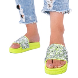 Neongröna tofflor med cubic zirconia Love Bling