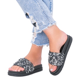 Svarta tofflor med cubic zirconia Love Bling