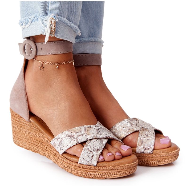 Mockaskinnsandaler Maciejka 04565-04 Beige-Gold