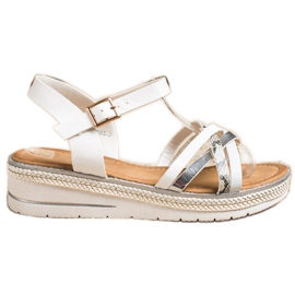 Groto Gogo Trendiga sandaler på en låg kil vit