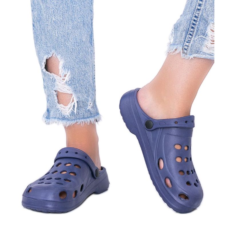 Karolinos marinblå kroks tofflor för kvinnor