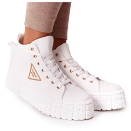 Kvinnors höga sneakers på en Manhattan vit plattform