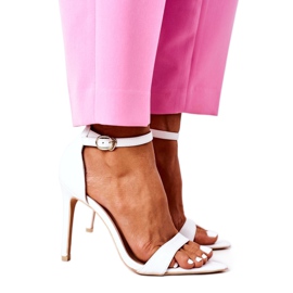 Eleganta sandaler på hög klack Lu Boo vit