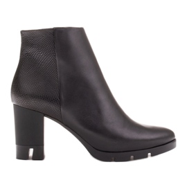 Marco Shoes Djärva stövlar tillverkade av naturligt läder med en tjock häl svart