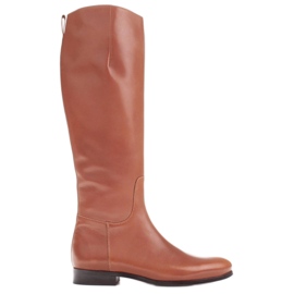 Marco Shoes Smidiga, klassiska 1323K bruna stövlar på en lägenhet