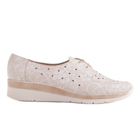 Radoskór Bekväma lågkilade skor för en bredare fot beige