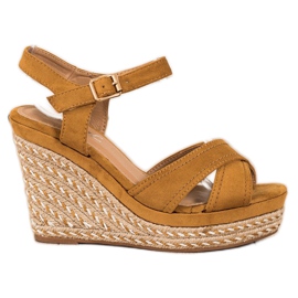 SHELOVET Eleganta sandaler på en kil brun