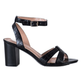 Renda Snygga sandaler på en bar svart