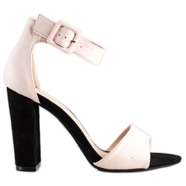 Goodin Beige sandaler på en hög stolpe svart