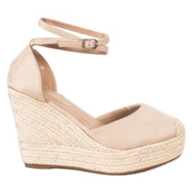 Queentina Snygga Espadrilles på en hög kil beige