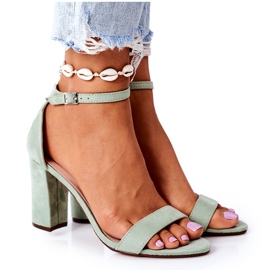 PS1 Gröna mockasandaler på en Florens grön bar