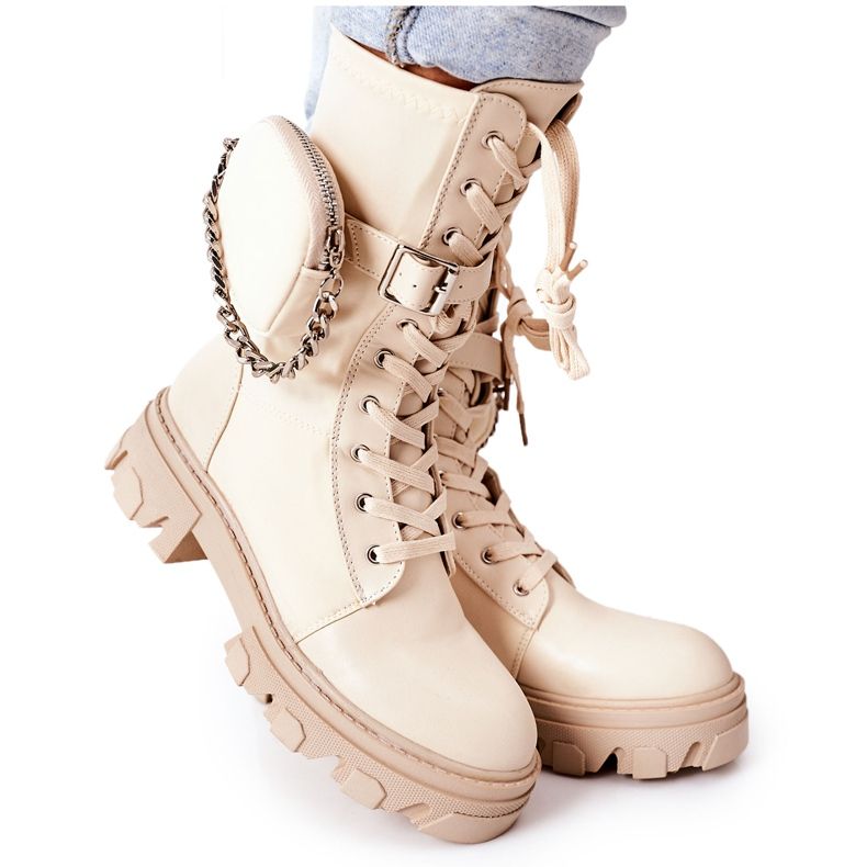 PS1 Varma arbetare med njurbeige titta på mig