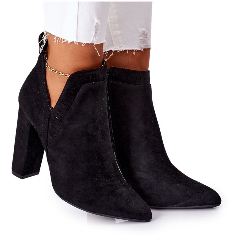 PS1 Svarta Sally varma stövlar på ett inlägg