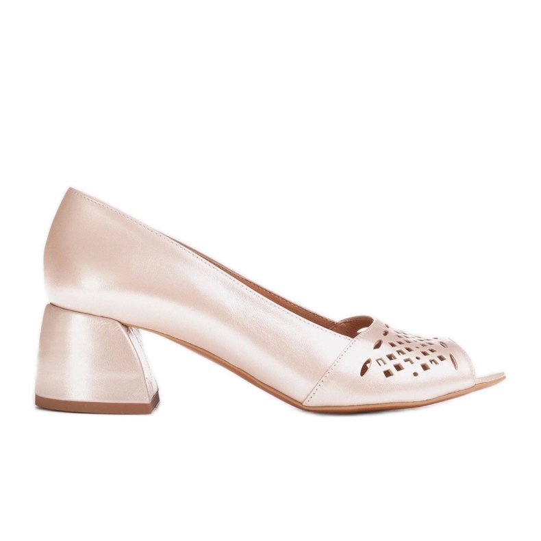 Marco Shoes Beige pumps med dekorativ perforerad front
