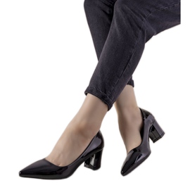 Svarta pumpar på Harye -inlägget