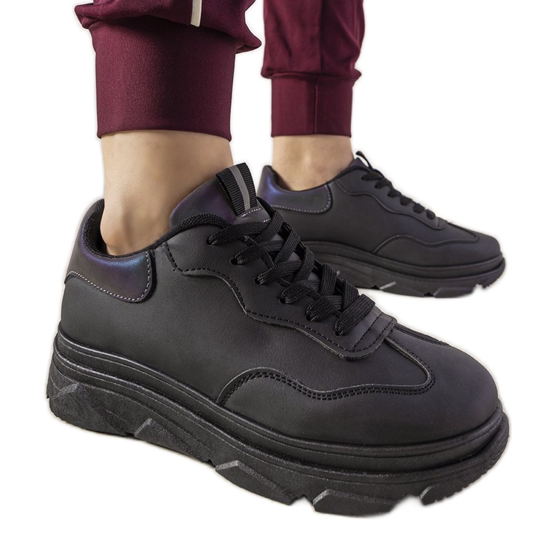 Svarta sneakers med Kaori reflekterande insats