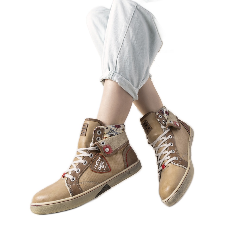 Dam beige ankelhöga sneakers från Niente