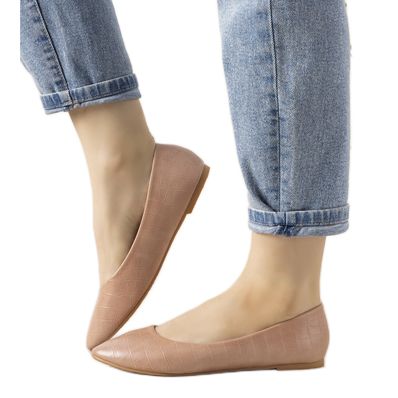 Rosa ballerinor i Camilia -krokodilhudmönstret